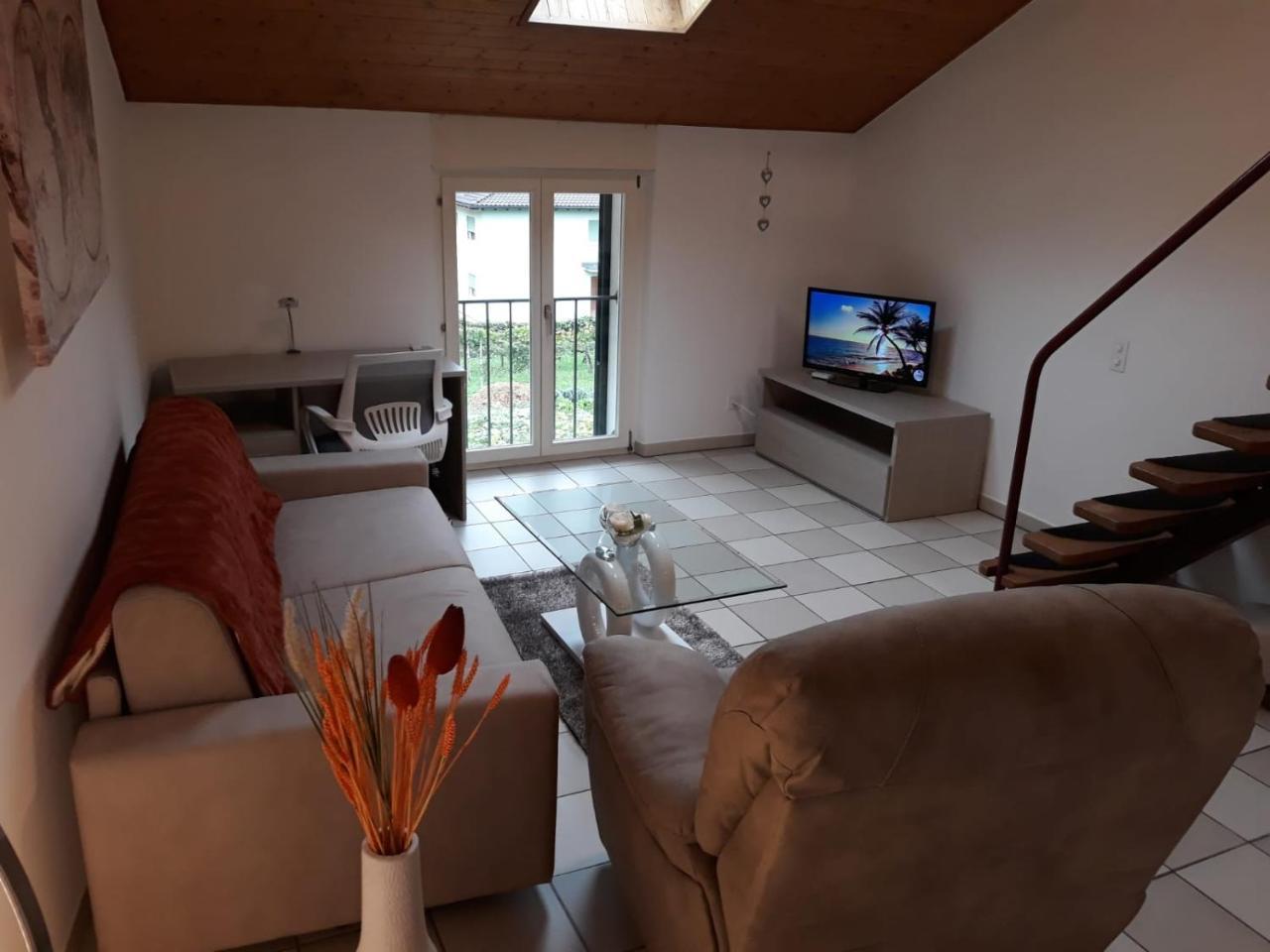 Holidays Homes Il Folletto Quartino Exterior photo